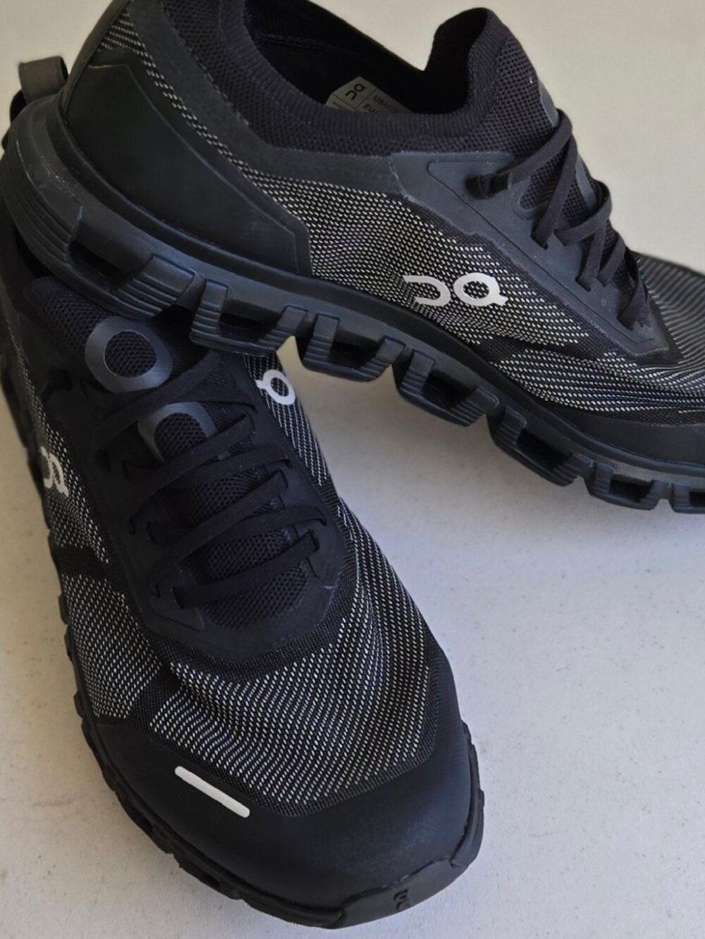On Cloud Men's Shoes Size 13